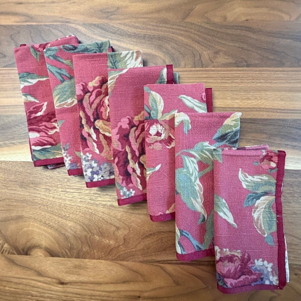 VTG Floral Cloth Napkins Set of 7 Red Green Shabby Chic Ribbon Trim